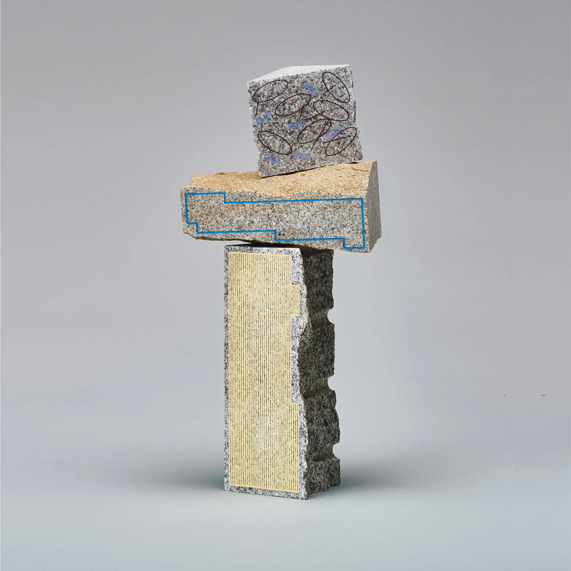 READY MADE + MAIN VISUAL